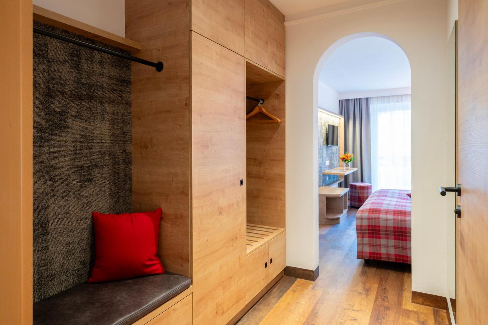 Hotel Alte Post Feld am See Exterior foto